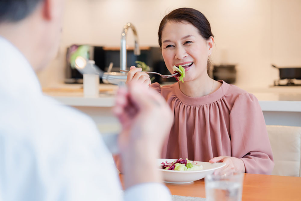 入れ歯が恥ずかしい方へ「バレない入れ歯」をご紹介